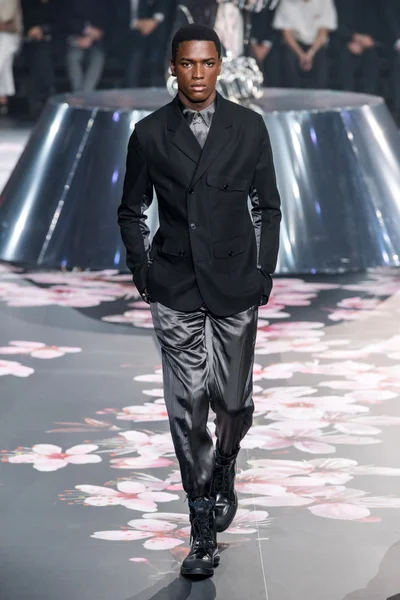 Look 40